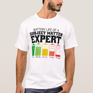 Batteritid för en Subjekt-sakkunnig T Shirt