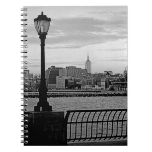 Battery Park City II Anteckningsbok Med Spiral