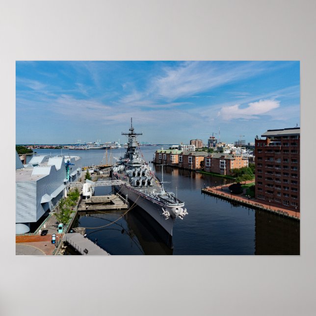 Battleship USS Wisconsin BB-64 Harbour View, 19x13 Poster (Framsidan)