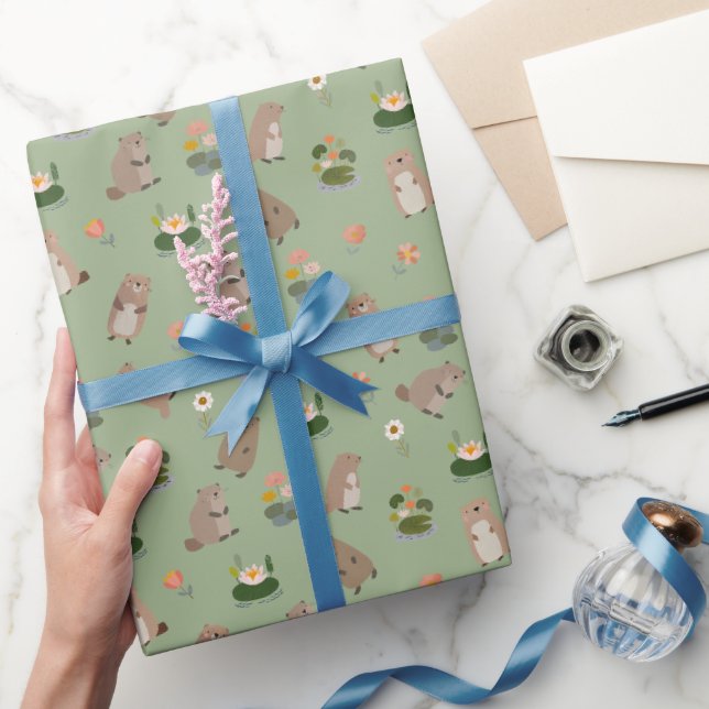Bävrar & näckrosblad på ljust grönt presentpapper (Gifting)
