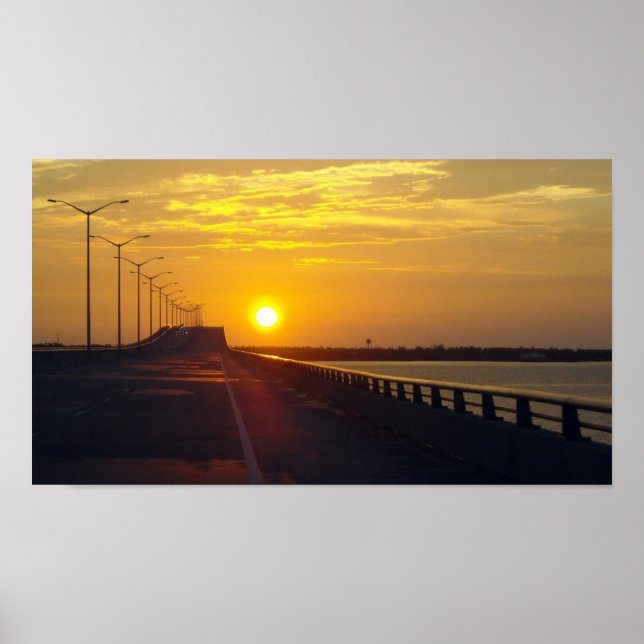 Bay Bridge vid Sunset Poster (Framsidan)