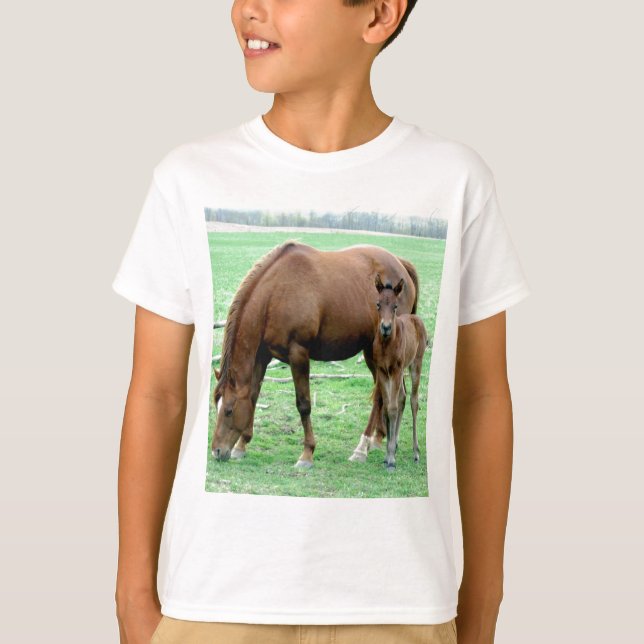 Bay Mare och Hennes Colt Tee Shirt (Framsida)