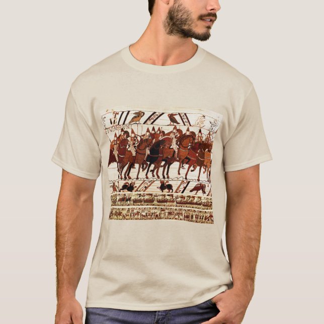 BAYEUX TAPESTRY NORMAN ARMY, KNIGHTS HORSEBACK T SHIRT (Framsida)