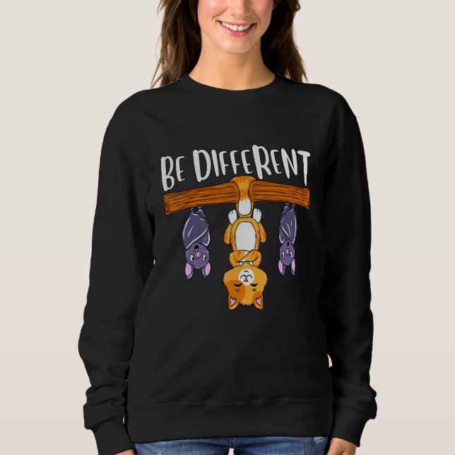 Be different cat with bat on a branch white t shirt (Framsida)