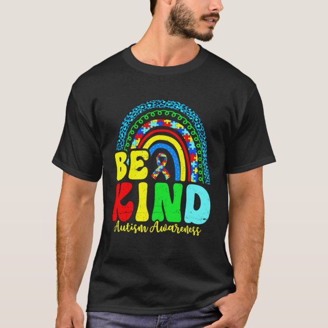 Be Kind Autism Awareness Love Heart Leopard Rainbo T Shirt (Framsida)