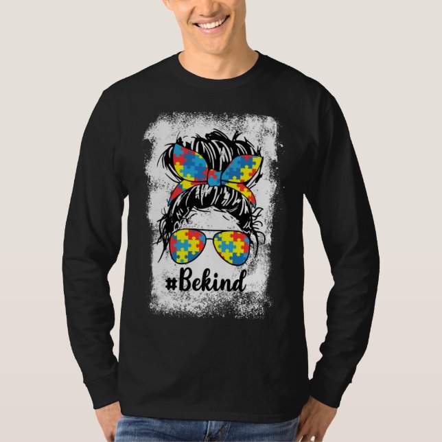 Be Kind Autism Awareness Month Cute Messy Bun Girl T Shirt (Framsida)