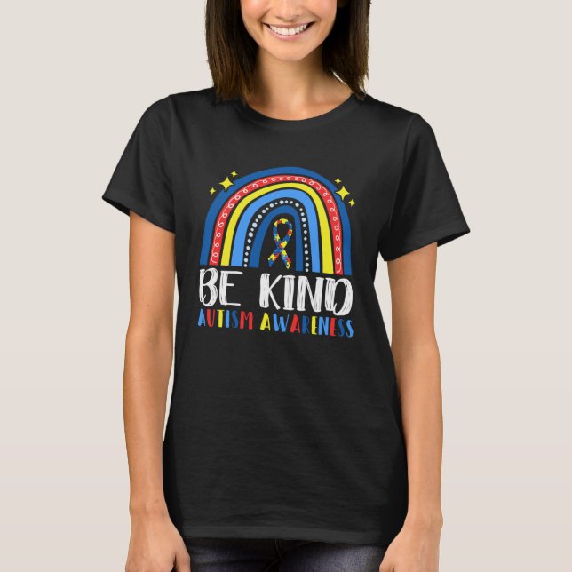Be Kind Autism Awareness Month Puzzle Piece Rainbo T Shirt (Framsida)
