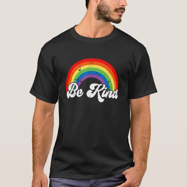 Be Kind Gay Pride LGBT Ally Rainbow Flag Retro Vin T Shirt (Framsida)