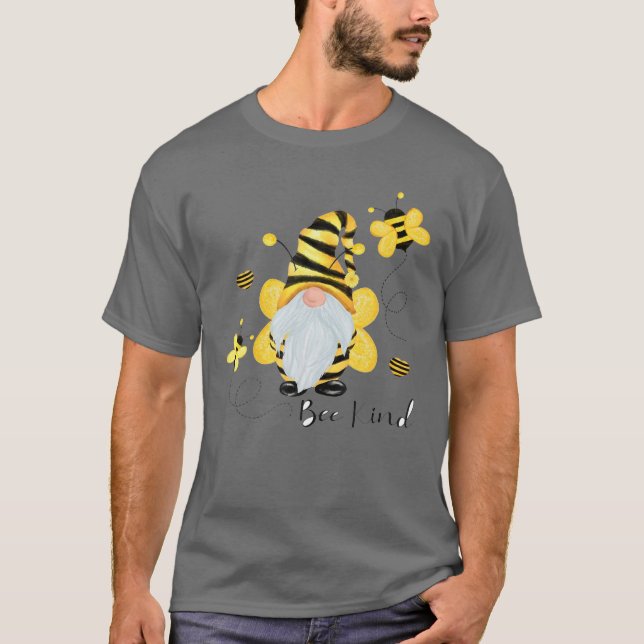 Be Kind Gnome And Bee Hippy Gnome Lover T Shirt (Framsida)