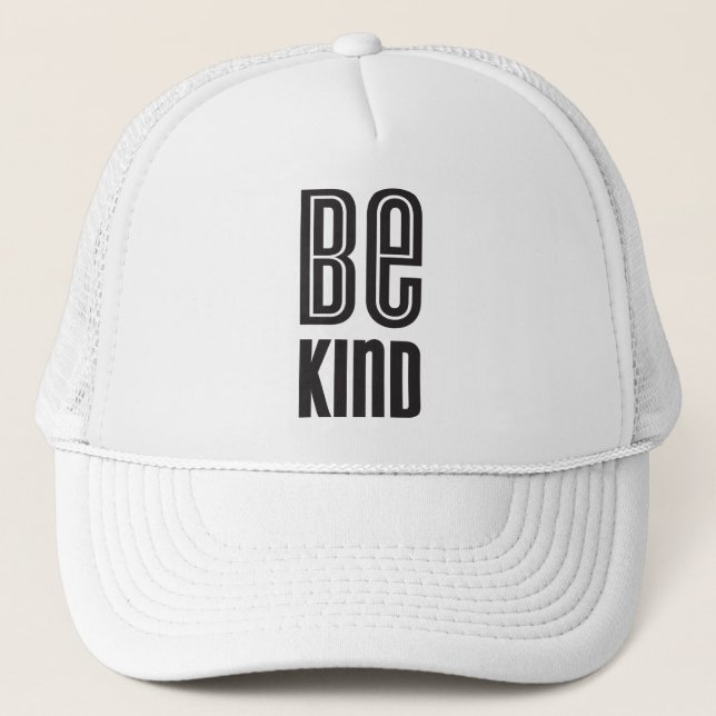 BE KIND - svartvitt med minimal djärvhet motiverin Truckerkeps (Framsida)