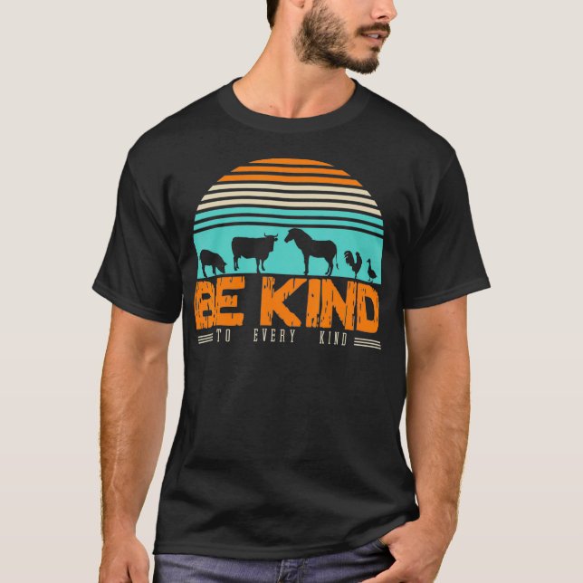 Be Kind To Every Kind Love Animals Eating Plants  T Shirt (Framsida)