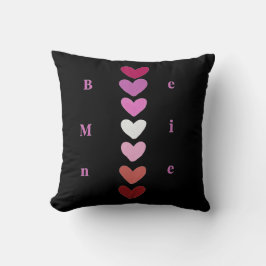 Be Mine Minimal Heart Stack Valentine T-Shirt Kudde