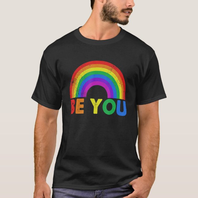 Be You Pride LGBTQ Gay LGBT Ally Rainbow Flag Retr T Shirt (Framsida)