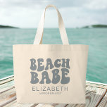 Beach Babe Dusty Blue Coola Bachelorette Party Jumbo Tygkasse<br><div class="desc">Skaffa redo för en strand i snyggten firande med vår Beach Babe Dusty Blue Coola Bachelorette Party Large Tote Bag - det idealiska tillbehör till ditt Miami-, Florida-bachelorette-parti eller någon av de strandtematiska festligheterna! Denna personlig duk är inte bara ett tillbehör till chicen utan också en tänkbar bachelorette-gåva till hela...</div>