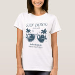 Beach Bachelorette Party Girls Resa San Diego T Shirt<br><div class="desc">Gör en stänk på din kommande bachelorette-fest med den här bedövande stranden personlig t-shirts. Vare sig du firar en bach resa, en flicksemester eller en helgdag av bästa vänner, är den här anpassningsbar stranden på t-shirts som är perfekten som tillägg till din oförglömliga flykting. Lägg till en personlig beröring till...</div>