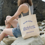 Beach Bachelorette Retro Modern Personlig Tygkasse<br><div class="desc">Det här gifter sig helt enkelt med en modern skevt,  som skapar en snyggt och ett funktionellt tillbehör för din bachelorette-flykting. Anpassa det med namn,  data eller ett speciellt budskap,  skapar det vara ett unikt och omhuldat nyckelord för brudens sida.</div>