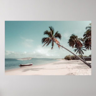 Beach bredvid kokokokosnöt handflatan träd poster