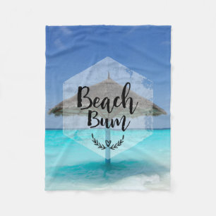 Beach Bum Typography - Umbrella on Tropical Beach Fleecefilt