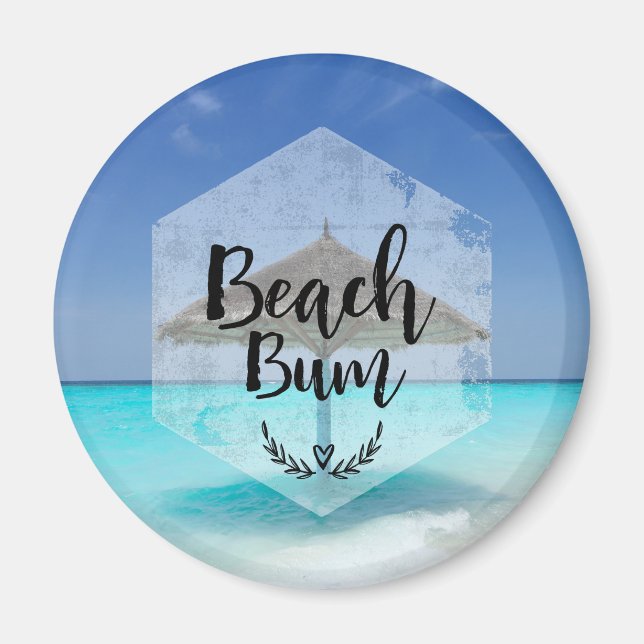Beach Bum Typography - Umbrella on Tropical Beach Magnet (Framsidan)