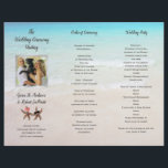 Beach Ceremony Program Photo Template Starfish<br><div class="desc">Fängt bröllopsprogram för sökscenfotomall. Programmet för utmärkelser ska vikas i tredjedelar efter köpet. Lägg till ett speciellt foto av paret, som visas på framsidan av långa, vikta program. Lägg enkelt till texten i tre avsnitt över ett hav och en sandbakgrund. Stärkelsefisk klädd som brud och groom dekorerar framsidan. Samma turkos...</div>