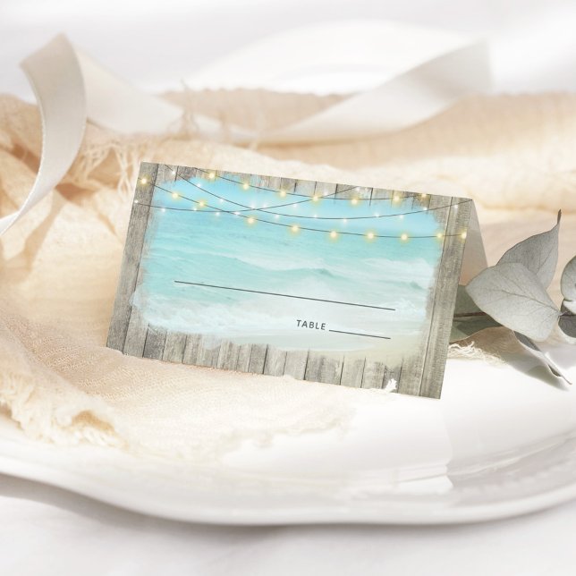 Beach Coastal Rustic Wood String Ljus Bröllop Placeringskort (Skapare uppladdad)