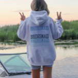 Beach Färg Preppy Varsity Lettering Bridesmaid T Shirt<br><div class="desc">Beach Färg Preppy Varsity Lettering Bridesmaid Hoodie | Låt inte en fyllning förstöra din #OOTD! Vår Varsity Lettering Bröllopsfest Hoodie är den perfekt som lagrar biet, med samma färgstarka skiftande text och avslappnade passning som T-tröjan och sötskjortan. Det är idealiskt för dem som går på stranden eller lägger till en...</div>