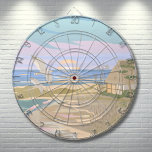 Beach House Darttavla<br><div class="desc">Transportera dig själv till en sommardags serenhaltiga kustblister med den här konstritbrädet och fånga kärnan av en stillastående strandscen. De mjuka pastellhuvorna blått, rosa, lila, tan och krämer framkallar en lugnande aura av en kustsolnedgång eller soluppgång, där havets milda surfa kysser kusten. När fiskmås dansar på varm sommarbryggning kapslar den...</div>