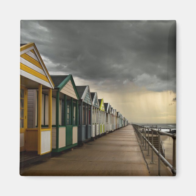 Beach Huts i en sommarstorm | Southwold Magnet (Framsidan)