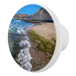 Beach in Puerto Piramides, Argentina Knopp