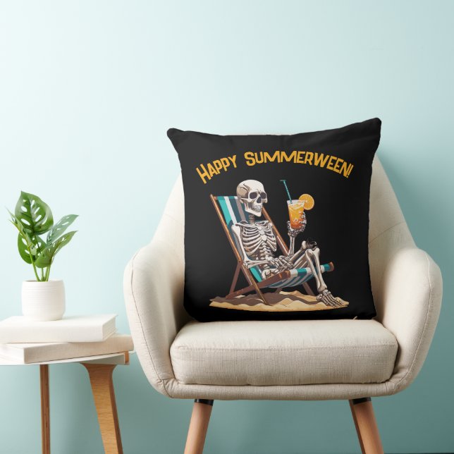 Beach Lounging Skeleton Halloween Kudde (Stol)