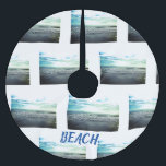 Beach Ocean Abstrakt Typography Blue White Mönster Julgransmatta Borstad Polyester<br><div class="desc">Designad med konstnärliga fotoplattor av strandbakgrund med typografi. Du kan ändra bilden eller texten om du vill!</div>