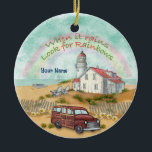 Beach Rainbow Lighthouse Julgransprydnad Keramik<br><div class="desc">Beach Rainbow Lighthouse kornament by ArtMuvz Illustration. Matchande fyr till skjorta, vattenfärgade fyr, nautisk beklädnad, fyr- eller samlarkläder. Fyrverksgåvor är ett underbart sätt att visa någon du bryr dig om, särskilt om de kärlek i havet, kusten eller själva fyren. Fyrskåp är symboler för hopp, vägledning och säkerhet, och de kan...</div>