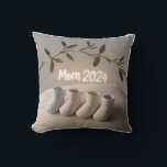 Beach Santa Julafton i juli Pillow: Dubbla Sommare Kudde<br><div class="desc">Tomten är på semester! Denna "Julafton i juli"-kudde har olika strandtemat Santa bilder på BÅDA SIDES för dubbla under sommarens helgdag roligt.</div>