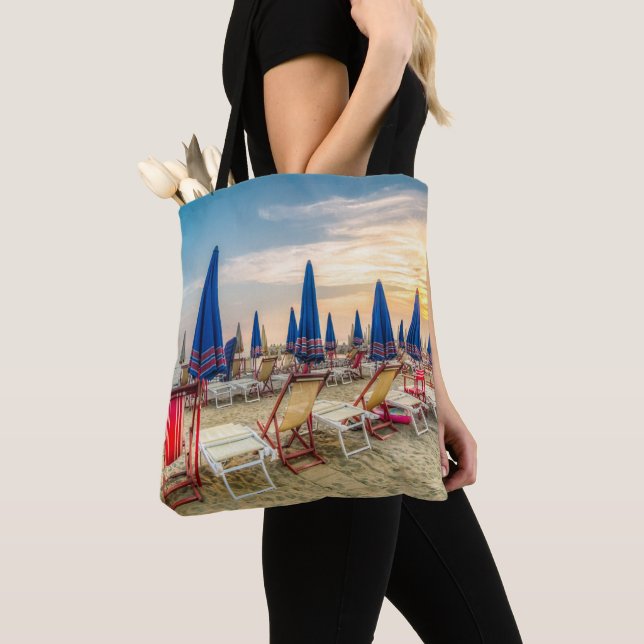 Beach Scene-stolar och Umbrellas Tote Bag Tygkasse (Närbild)