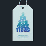 Beach Season Hälsning Presentetikett<br><div class="desc">Roligt vid Season Hälsning i en viskartad typografi i havsblues med färg mönster på baksidan. Kontakta designern via MESSAGE-knappen eller via e-post på sillyseasshop@gmail.com om du behöver hjälp med design,  matchande produkter eller en speciell designförfrågan.</div>
