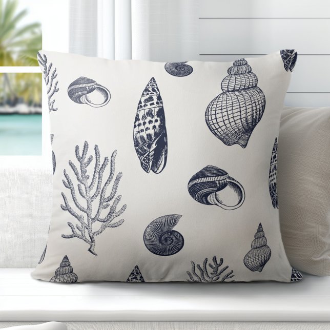 Beach Snäckas Navy Blue White Kudde (Discover Gorgeous Coastal Throw Pillows by Totally Coast.)