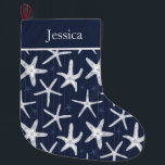 Beach Starfish Navy Blue Coastal Stor Julstrumpa<br><div class="desc">En vacker marin blå och vit stjärtfenad julstrumpa,  med redigerbar text överst för att lägga till ett namn eller meddelande</div>
