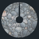 Beach Stones-Snäckor Småstarna Sten Pausning Art Julgransmatta Borstad Polyester<br><div class="desc">Stenstenar och Snäckor - Den här målningen av en bergig strand är en närbild av svarta strandstenar, små snäckor och ett lerskjul som du kan plocka upp, undersöka och sedan lägga i fickan. Vilken dröm om att shellers och bukkombier ska ha lite minne av lycklig-bukkamerdagar. De små stenarna är häpnadsväckande,...</div>