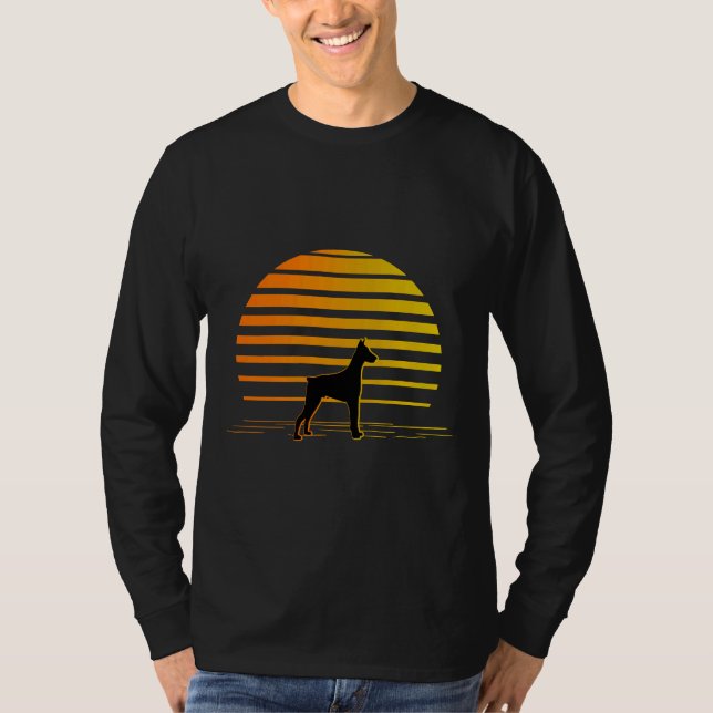 Beach Sunset and Doberman Hund T Shirt (Framsida)