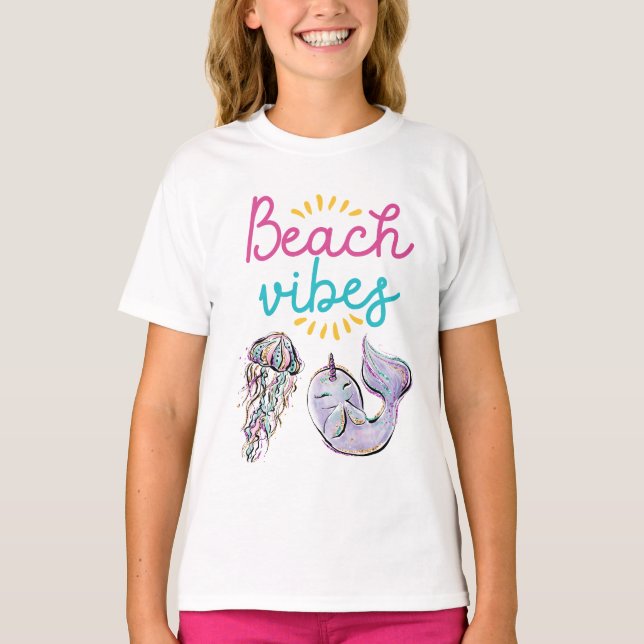 Beach Vibes Narwhale T Shirt (Framsida)