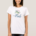 Beach Wedding Brudens sida T Shirts<br><div class="desc">Kostym med den här roligten och pulserande brudens sida t-shirts, som har en originaldesign av blåa krabbor och ett fet "Bride Tribe"-skript i klassisk marinblått. Perfekt för badsemestrar på stranden, målbröllop eller ett solbadsbröllop i Myrtle Beach, dessa anpassade-skjortor gör meningsfulla brudens sida-gåvor och tänkvärda bridesmaid frieri presentidéer. Använda den enkla...</div>