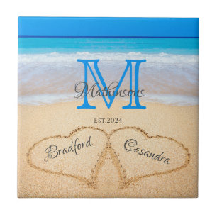 Beach Wedding Hearts in Sand Family Monogram Kakelplatta