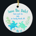 Beach Wedding Save the Date and Party Favor Julgransprydnad Keramik<br><div class="desc">Kommer bröllop att vara annorlunda? Dessa prydnadsföremål som "sparar datumet" tipsar vid en roligt och glad händelse för kom. Texten kan också ändras för att göra dem till bröllopsfavoriter. De finns i tre former: runda,  kvadratiska och hjärtformade. Oval- och stjärnformer rekommenderas inte.</div>