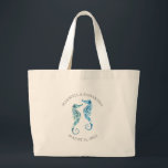 Beach Wedding Welcome Bags Seahorse Jumbo Tygkasse<br><div class="desc">Välkomna gästerna i kustnära stil med dessa badsäckar och välkomna väskor med två eleganters sjöar i mjuka skuggor av turkosblått och turkosa grönt. Perfekt för destinationsbröllop, bröllop helg eller ditt strandbröllop brudens sida. De här påsarna ger dig en tankfull och snyggt beröring till firande. Använda mallens fält för att anpassa...</div>