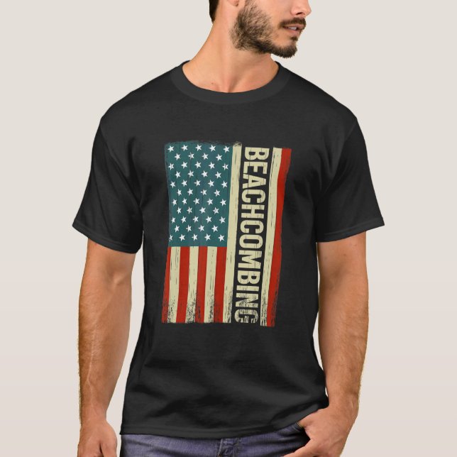 Beachcombing USA Flag 4th of July beachcomb beachc T Shirt (Framsida)