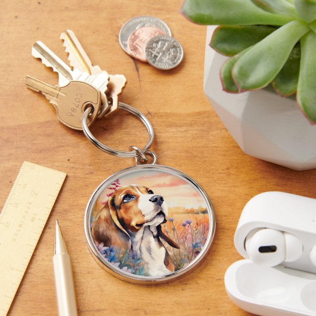 Beagle Älskare med Vildblomsäng Rund Silverfärgad Nyckelring (Skrivbord)