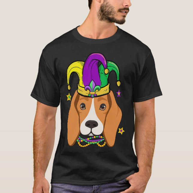 Beagle ansikte iförd Mardi Gras pärlor narr hatt  T Shirt (Framsida)