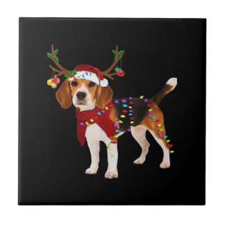 beagle dog christmas Classic T-Shirt Kakelplatta