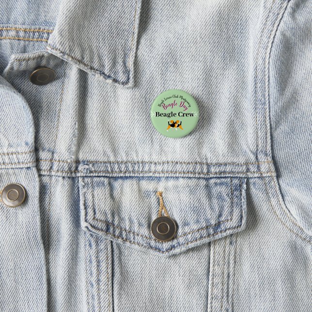 Beagle Dog Day-post  Knapp (In Situ)