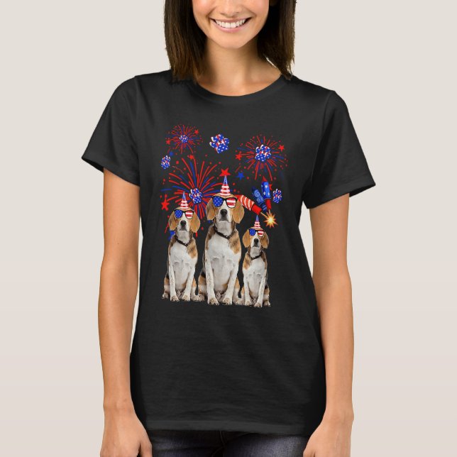 Beagle Dogs American Flag  Happy 4th of July T Shirt (Framsida)